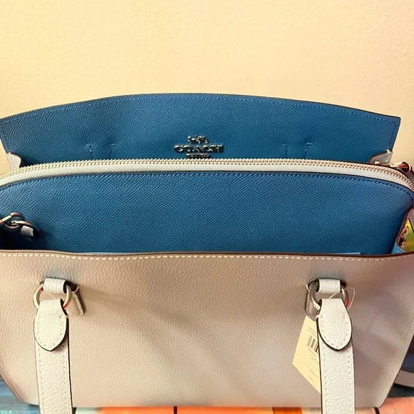 š©µšš©µNWT Two Tone Blue Coach Carryall š©µšš©µ - Picture 5 of 13